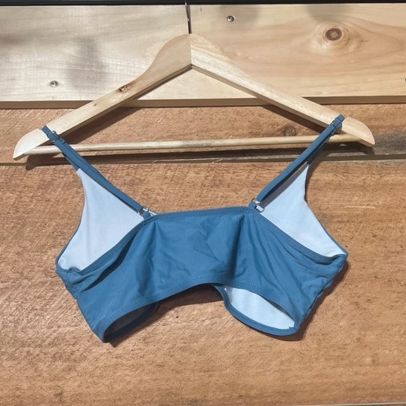 SHEIN blue bikini top womens size small - Picture 2 of 3